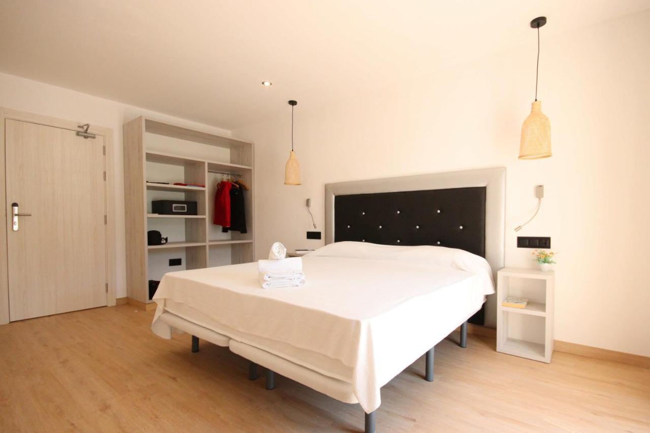Hotel Costa Brava 로지즈 외부 사진
