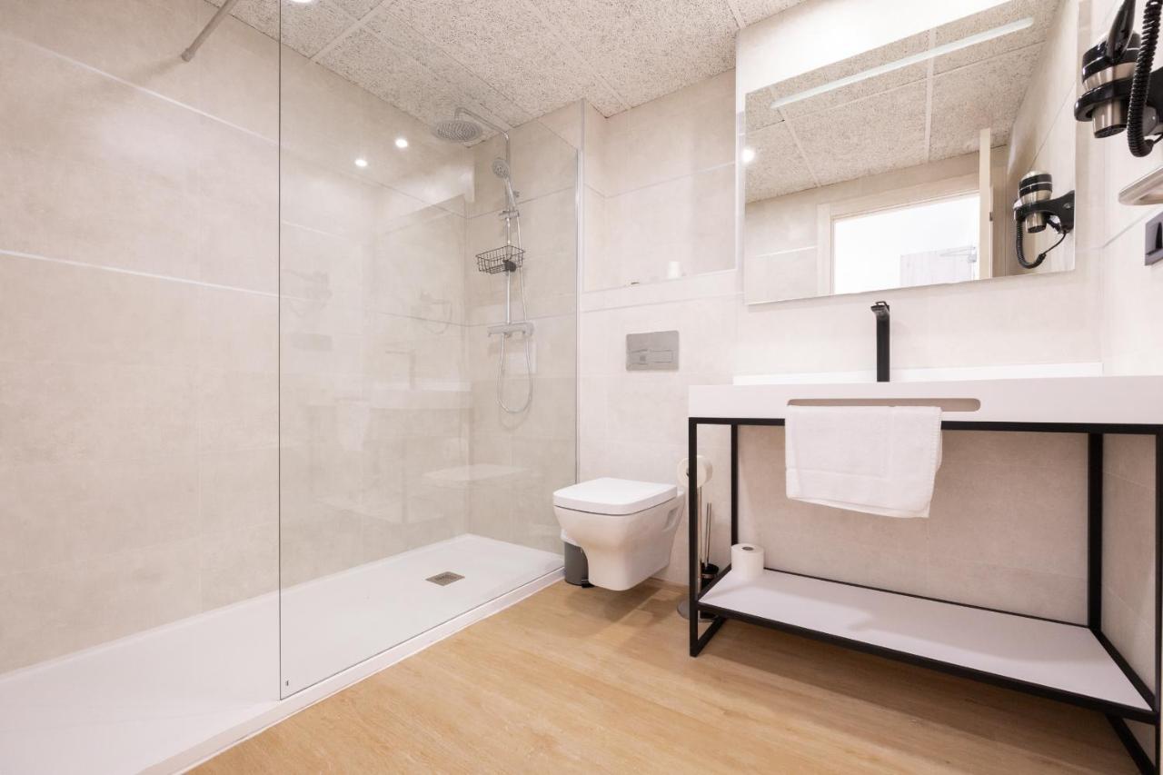 Hotel Costa Brava 로지즈 외부 사진
